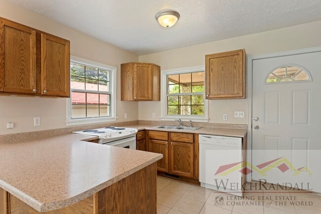 Building Photo - 3 Bedroom Layton Home