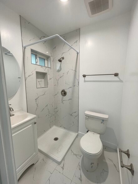 Building Photo - 314 S 8th St