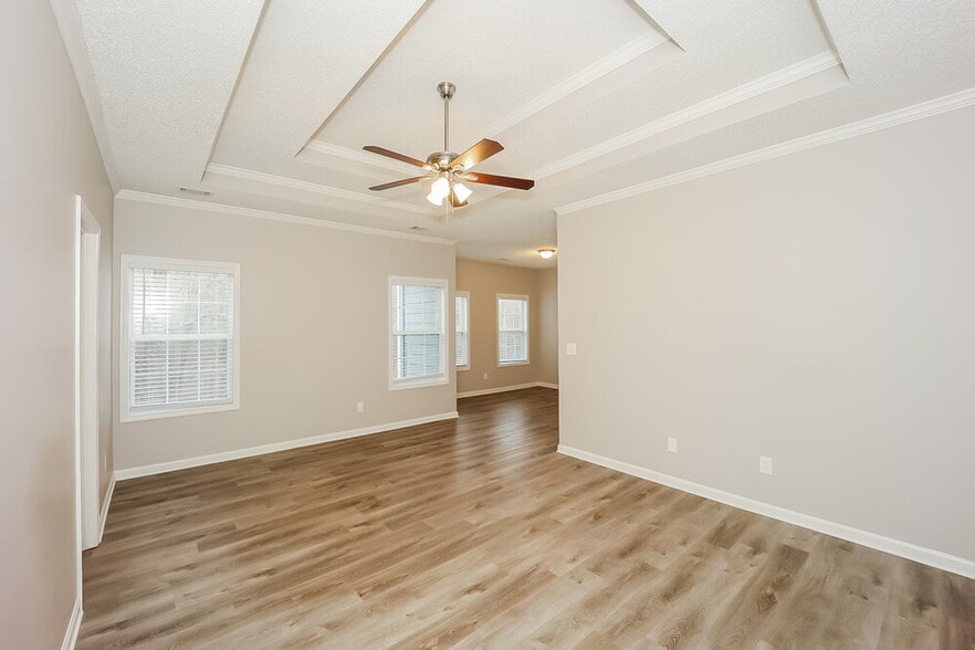 Building Photo - 303 Tara Beach Ln