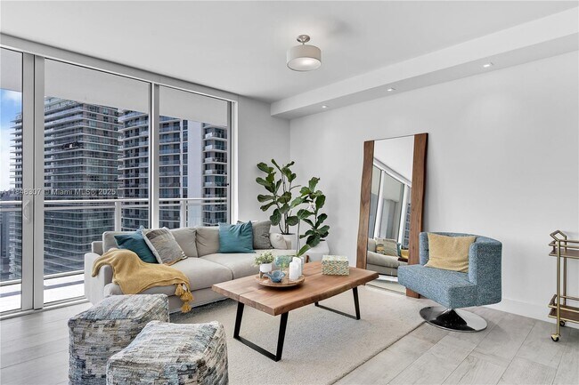 Building Photo - 1080 Brickell Ave