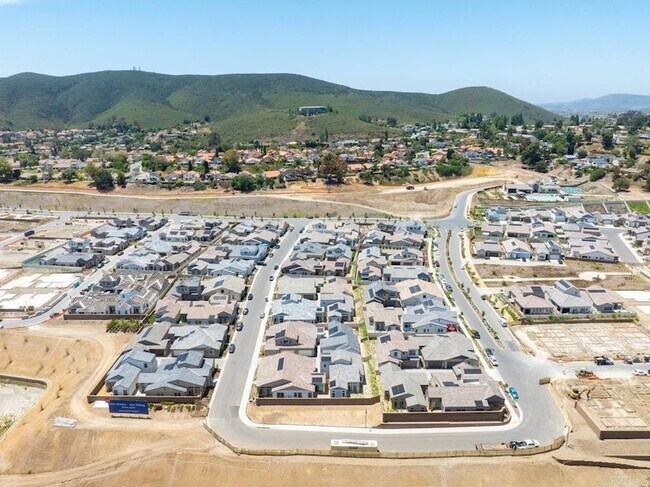 Building Photo - 12639 Elizabeth Wy