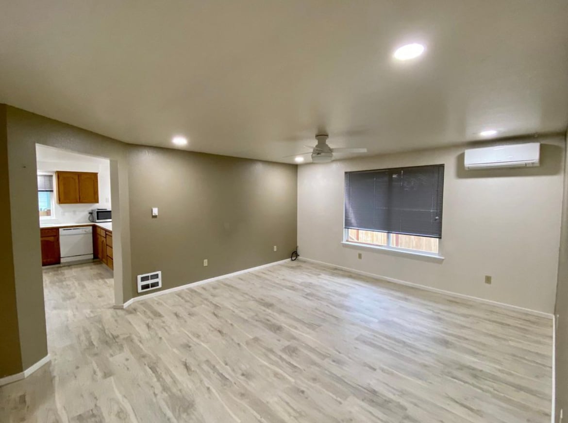 Building Photo - 10732 20th Pl W