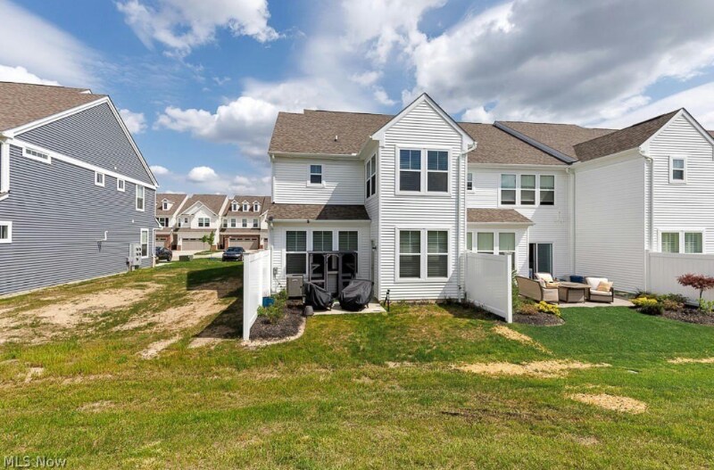Building Photo - 855 Dipper Ln