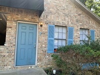 Building Photo - "Charming 1-Bedroom Retreat in Jonesboro's...