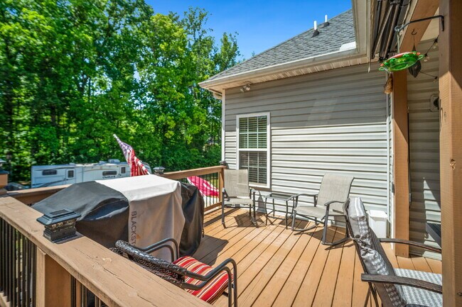 Building Photo - Furnished Pet Friendly Rental in Davie County with Flexible Lease Length!