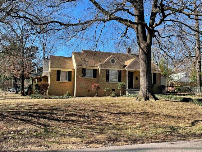 Building Photo - 885 Echles St