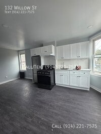 Building Photo - 132 Willow St