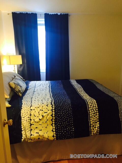 Building Photo - 43 May St