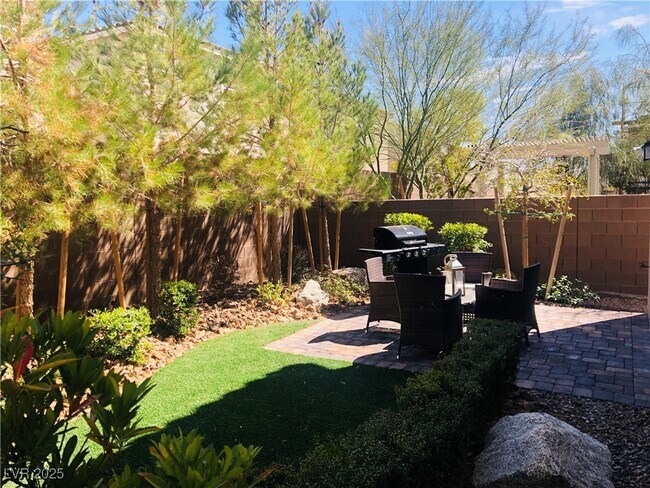 Building Photo - 7108 Adrian Peak St