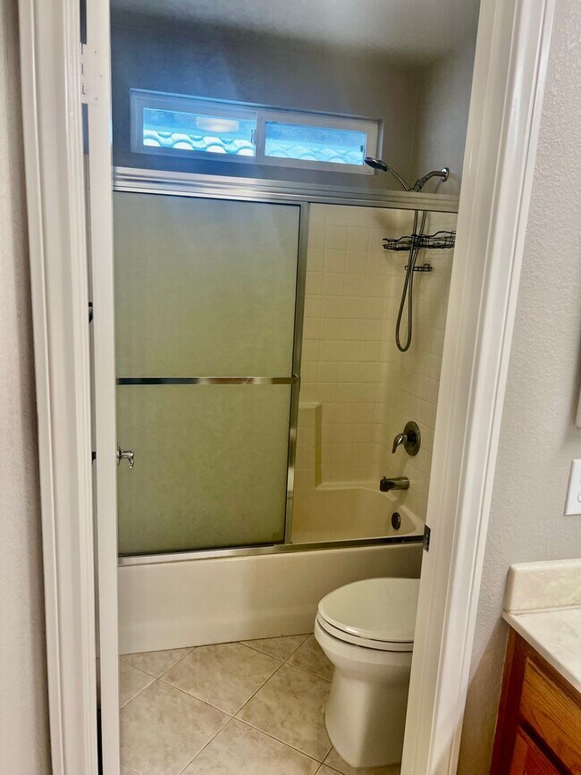 Building Photo - Murrieta Entertainer’s Dream Home for Lease!