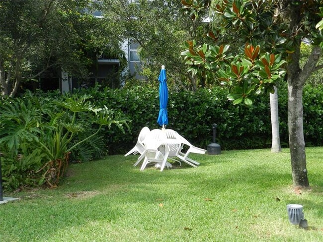 Building Photo - 6307 Bay Club Dr