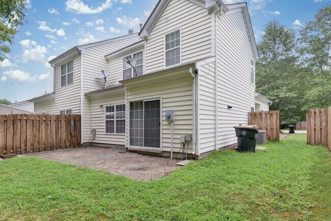 Building Photo - Spacious Duplex in Willow Lakes