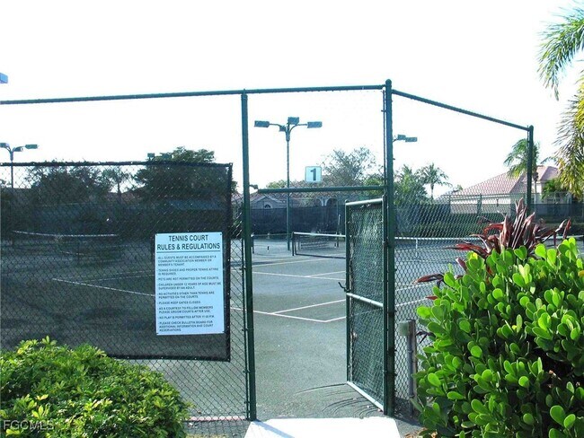 Building Photo - 8917 Greenwich Hills Way