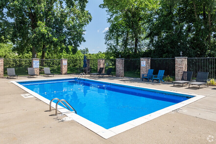Primary Photo - Spring Lake Apartments