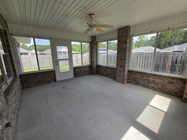 Building Photo - 9342 Pouder Ln