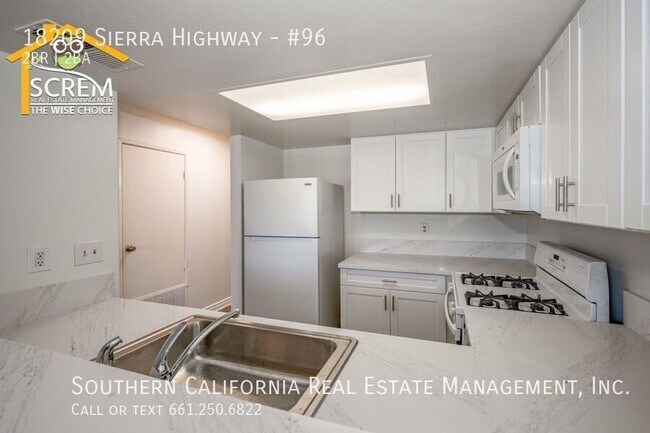 Building Photo - 18209 Sierra Hwy