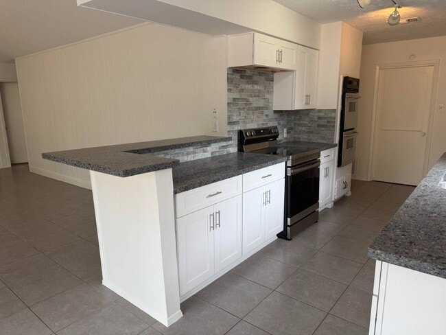 Building Photo - 24710 Glen Loch Dr