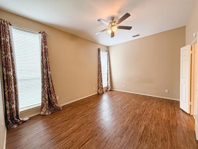 Building Photo - 8902 Bayshore Ln