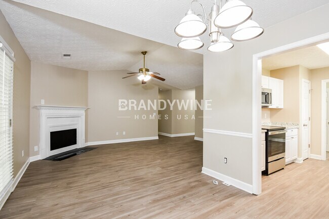 Building Photo - 1492 Chaseway Cir