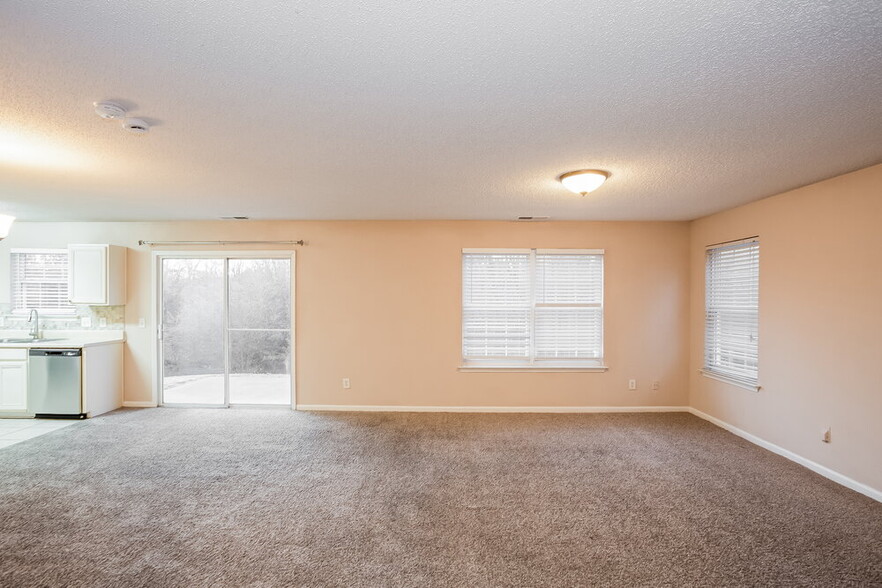 Building Photo - 10520 Pickerel Ln