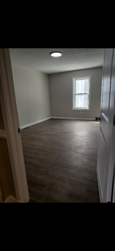 Building Photo - 134 River Rd