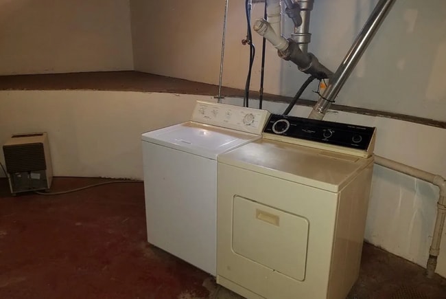 Building Photo - 1140 E Dayton St