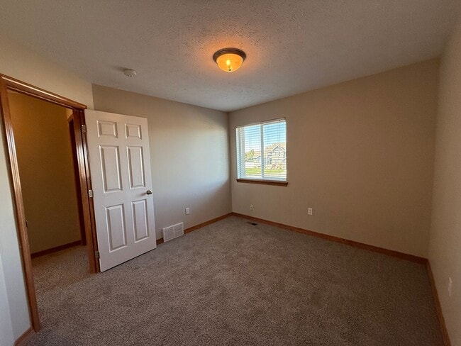Building Photo - Spacious home in Airway Heights