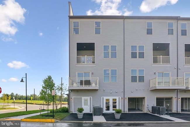 Building Photo - 9012 Katherine Johnson Ave