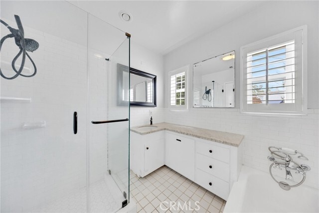 Building Photo - 420 Adelyn Dr
