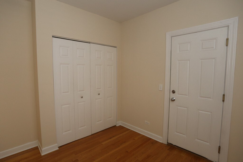 Building Photo - 3257 N Clifton Ave