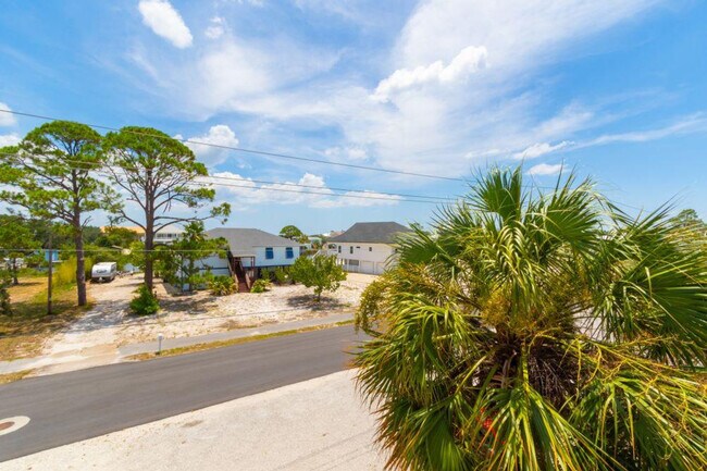 Building Photo - 6209 Don Carlos Dr