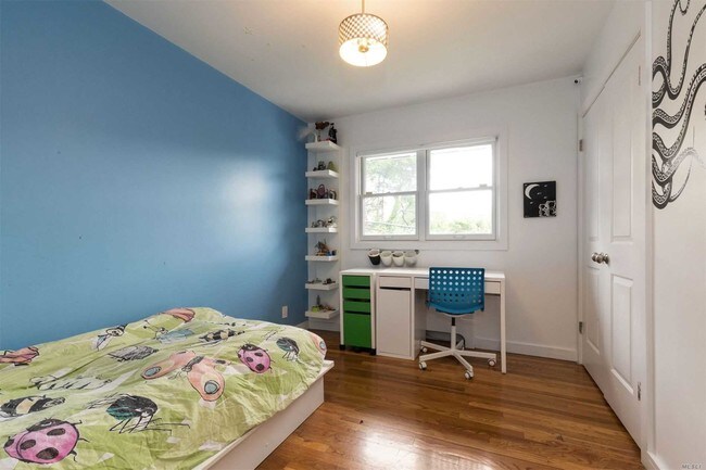 Building Photo - 924 Woodmere Dr