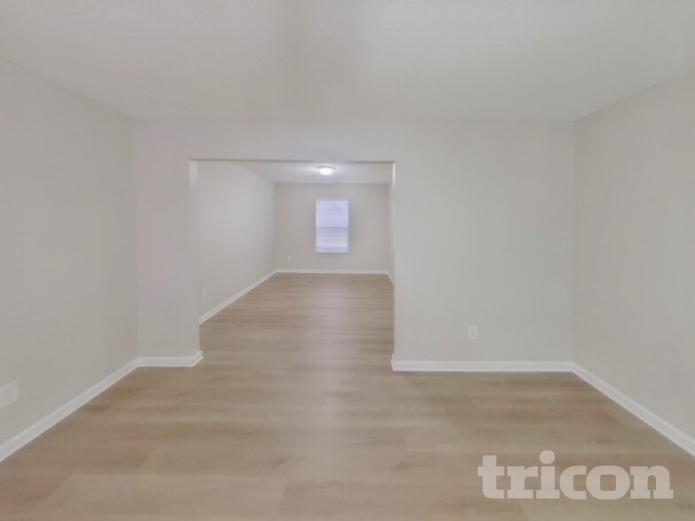 Building Photo - 2108 Wilkinson Dr
