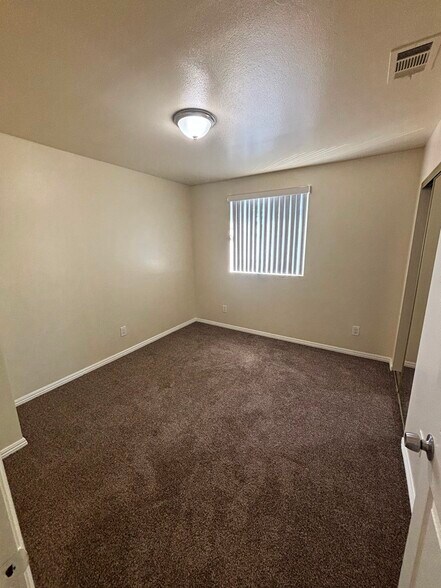 Building Photo - 3312 W 66th Pl