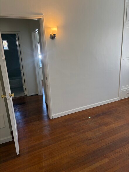Building Photo - 2383 Belmont Ave