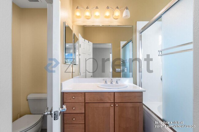 Building Photo - 482 Tristania Terrace