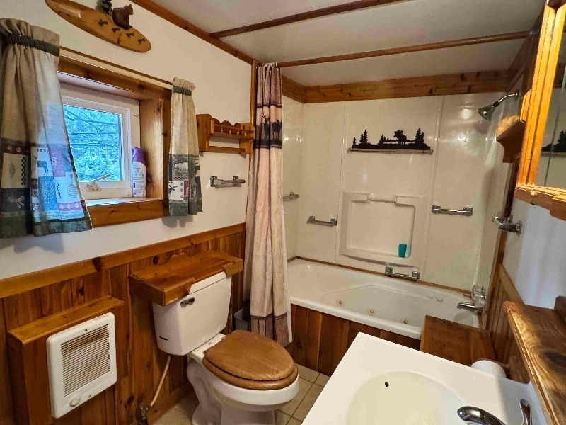 Building Photo - 811 Flower Creek Rd