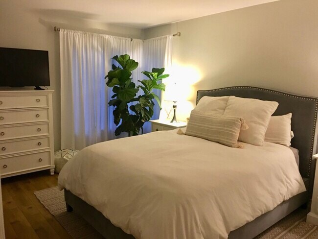 Building Photo - 24379 El Pilar