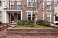 Building Photo - 910 Powhatan St