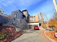 Building Photo - 6 Parkside Dr