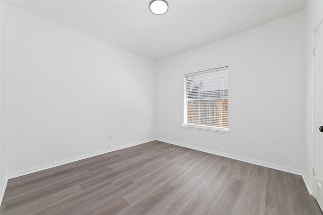 Building Photo - 4211 Torrey Creek Ln
