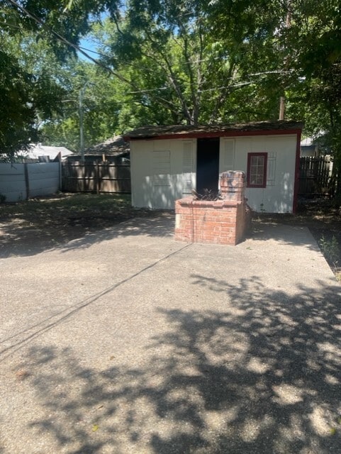 Building Photo - 616 Parkview Ave