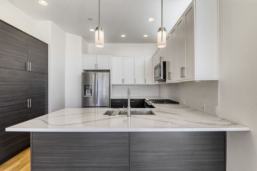 Building Photo - 1356 Snowberry Ln