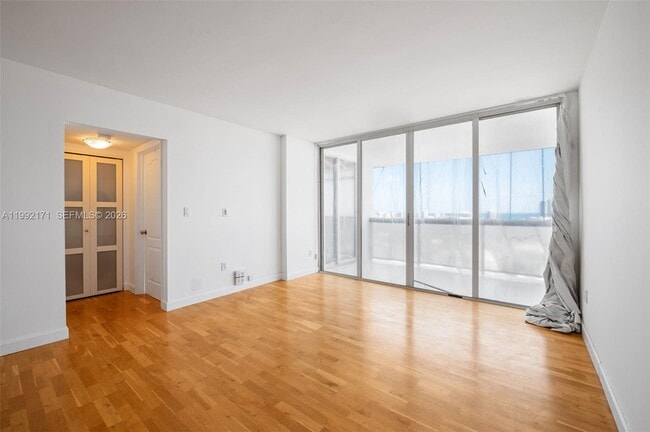 Building Photo - 1900 Sunset Harbour Dr