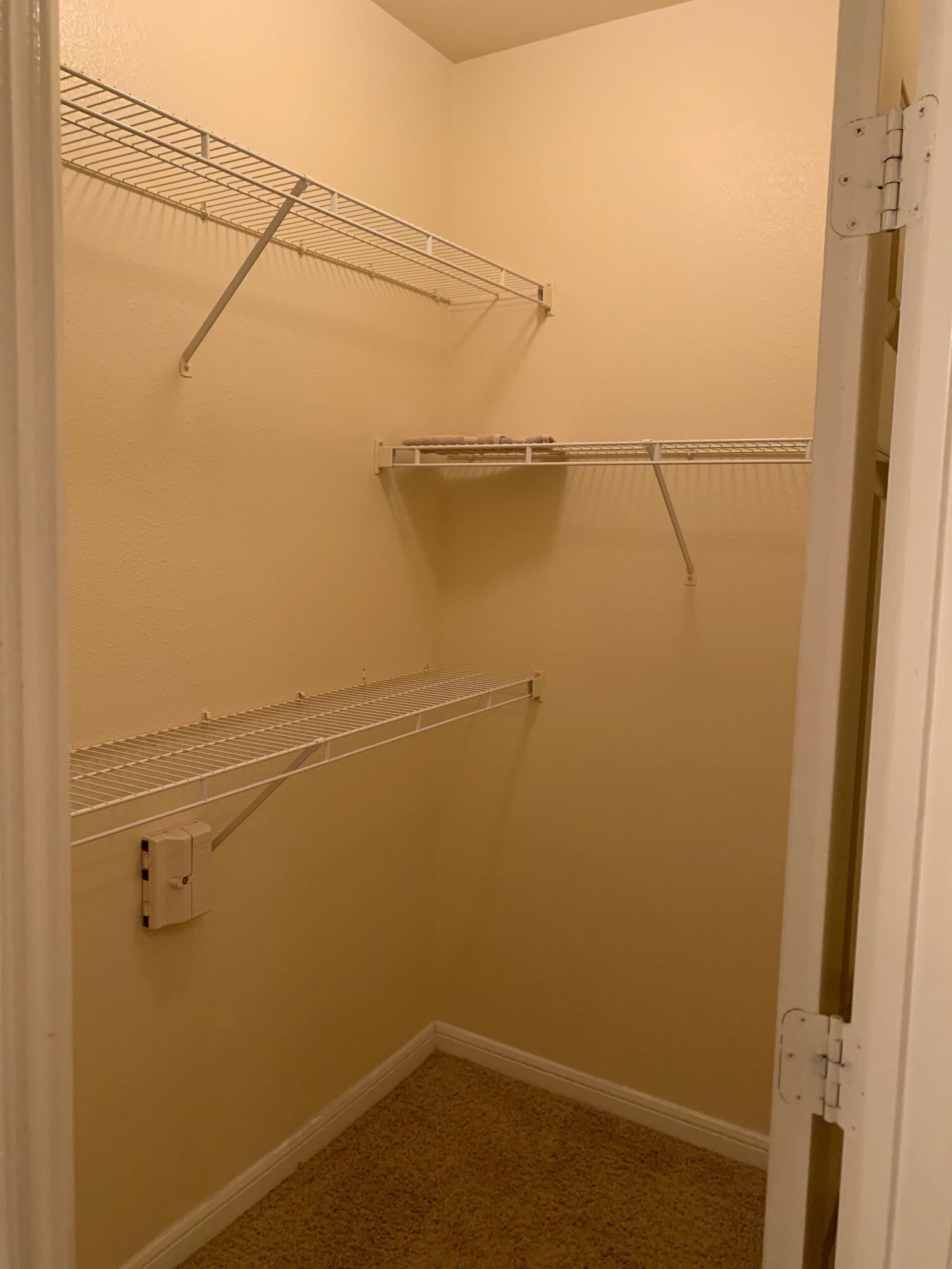 Walk-in-closet - 2320 Gracy Farms Ln