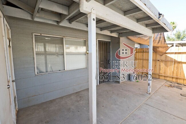 Building Photo - 2905 S Chester Ave