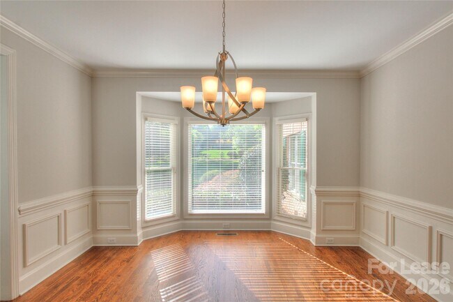 Building Photo - 1217 Weddington Hills Dr