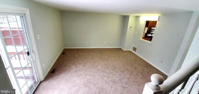 Building Photo - 16 Craftsman Ct