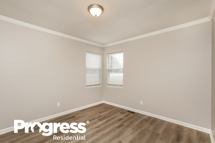Building Photo - 100 Bath Cir