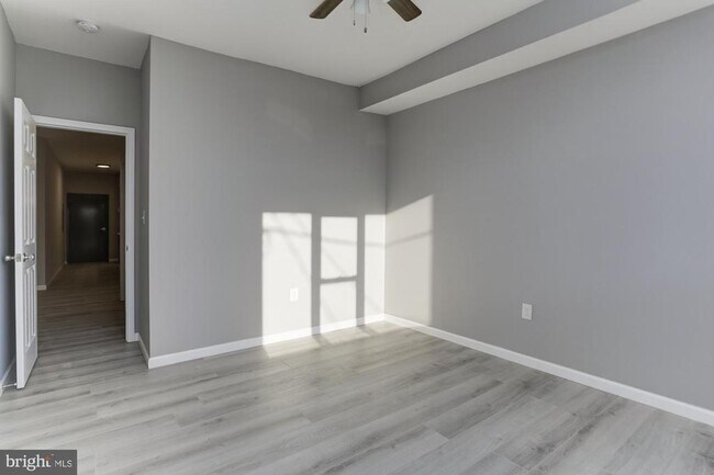 Building Photo - 400 N Highland Ave